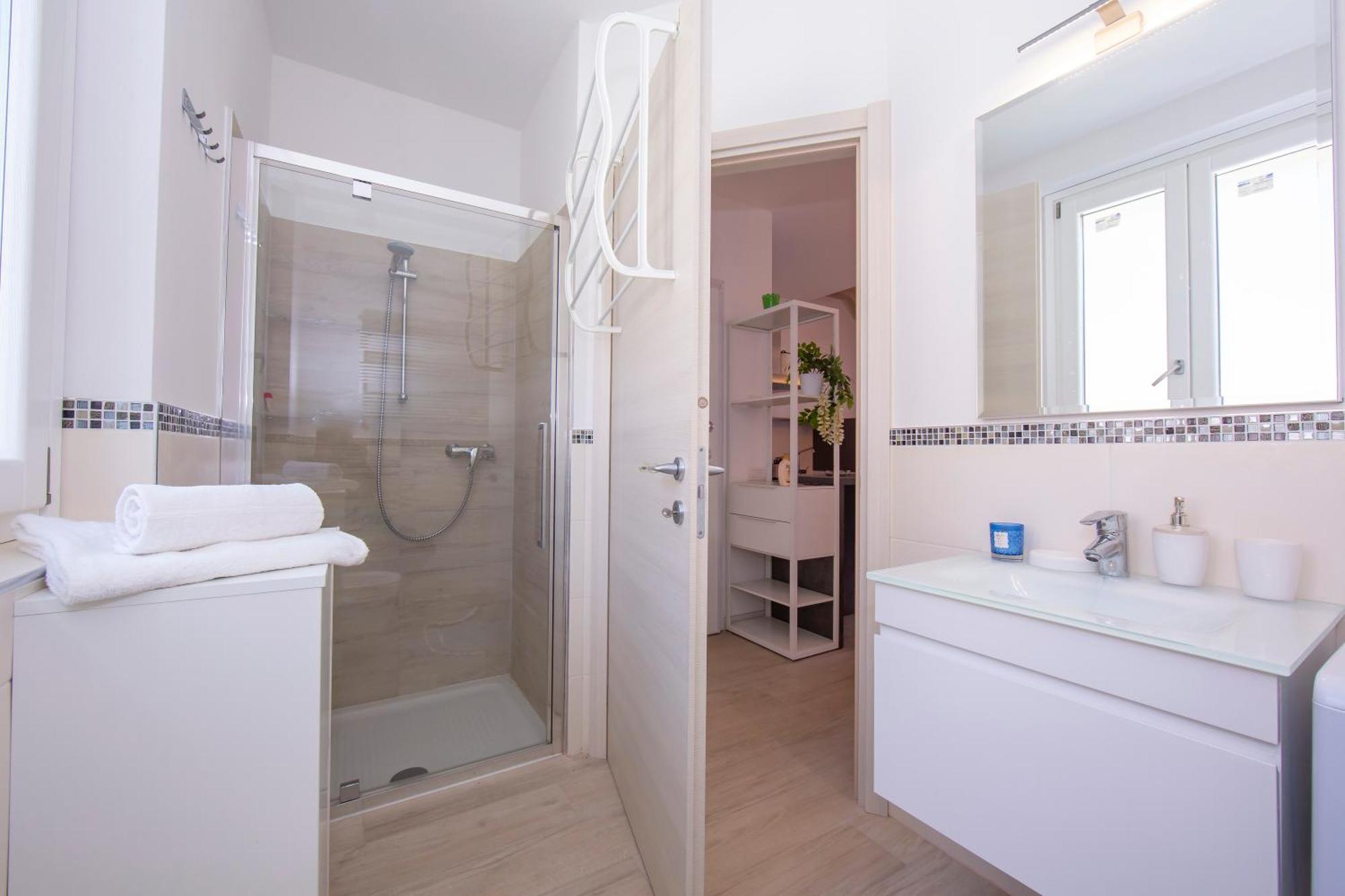 Como Lake Modern Apartament Ulivi Lägenhet Mezzegra Exteriör bild